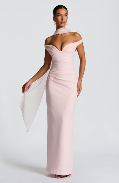 Chic And Glamorous Evening Dress